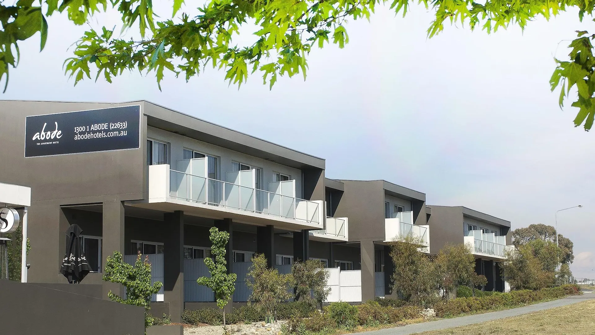 ****  Abode Gungahlin Aparthotel Canberra Australia