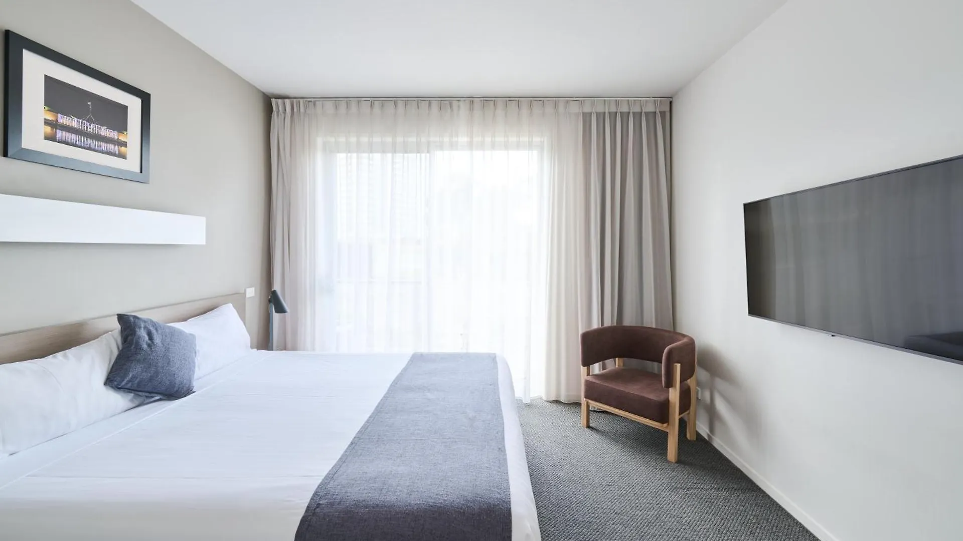 Abode Gungahlin Aparthotel Canberra 4*,  Australia