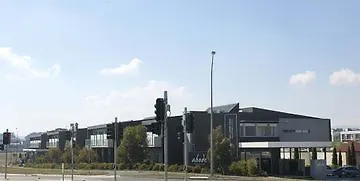 Abode Gungahlin Aparthotel Canberra